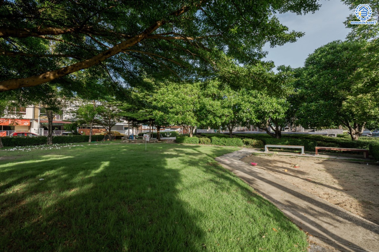 ทาวน์เฮ้าส์มือสองนนทบุรี ม.วิลเลตไลท์ ราชพฤกษ์-ปิ่นเกล้า เนื้อที่ 19.2 ตร.ว. ฟังก์ชัน 3 ห้องนอน 2 ห้องน้ำ จอดรถได้ 2 คัน บนทำเลสะดวกสบาย เดินทางง่าย เข้า-ออกได้หลายเส้นทาง ทั้งทางราชพฤกษ์ กาญจนาภิเษก และนครอินทร์ เพียง 5 นาทีถึงจุดขึ้นทางด่วน "ศรีรัช"...